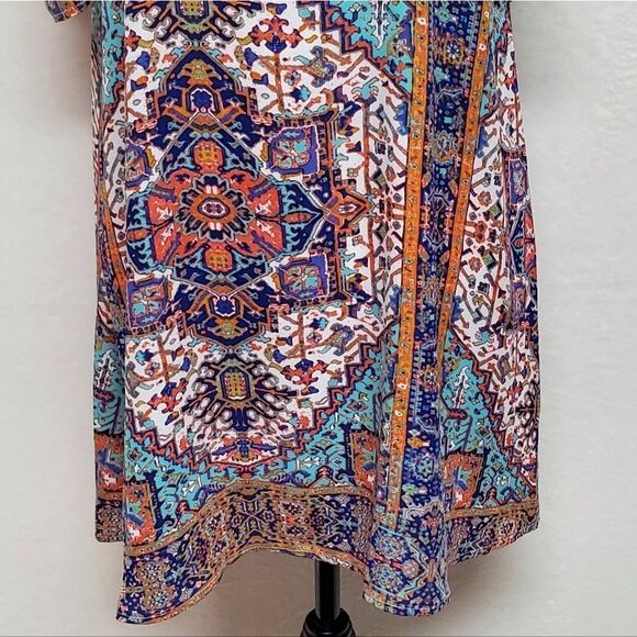 OLIVACEOUS Aztec Print Cold Shoulder V-neck Shift Dress Medium - Picture 4 of 11